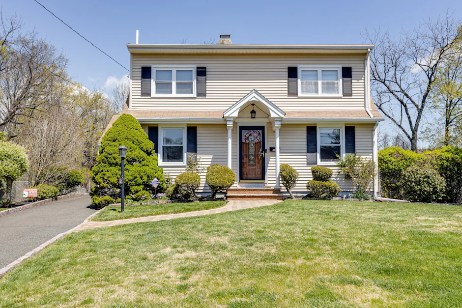 8 Mohawk Drive, Cranford, NJ 07016, Presented by Debra Shriner, Debra